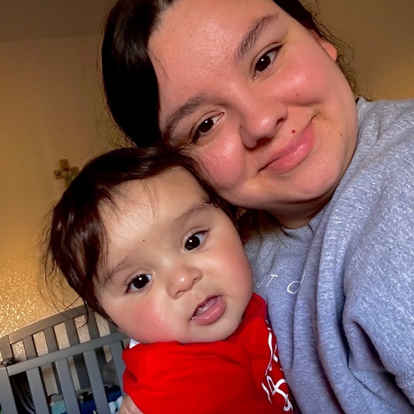 Meet your Posher, Andrea :) - Picture 1 of 1